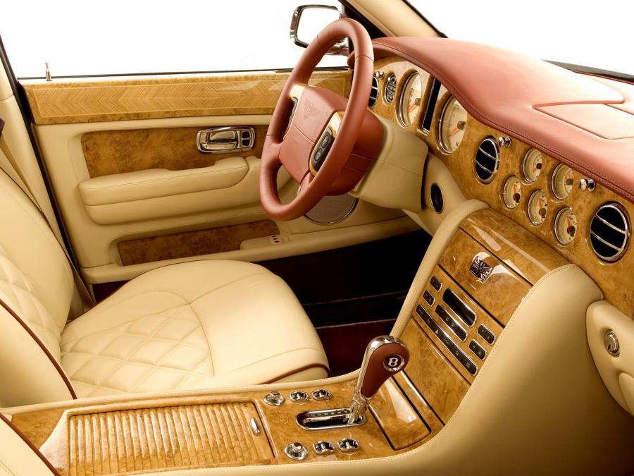 Интерьер Bentley Arnage 2007 года  (фото 16 из 17)